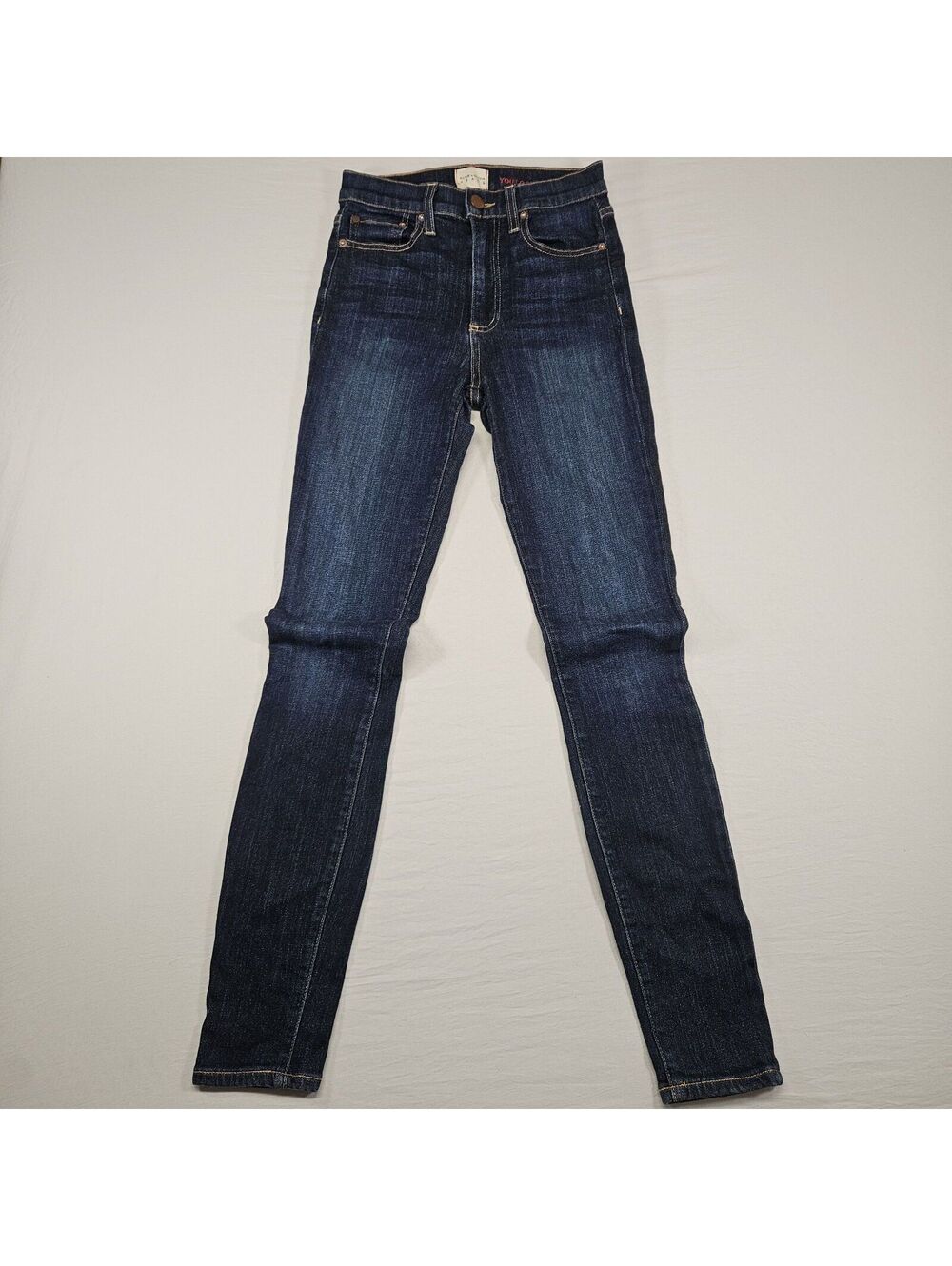Alice + Olivia dark wash high waisted skinny jeans size 24